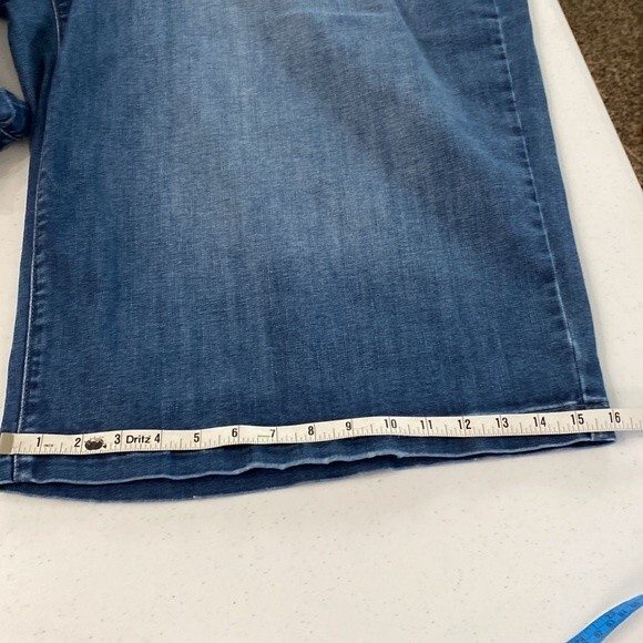 Lane Bryant Mid-Rise Wide Leg Pedal Distressed Jean Short Signature Fit Stretchy - Picture 12 of 14